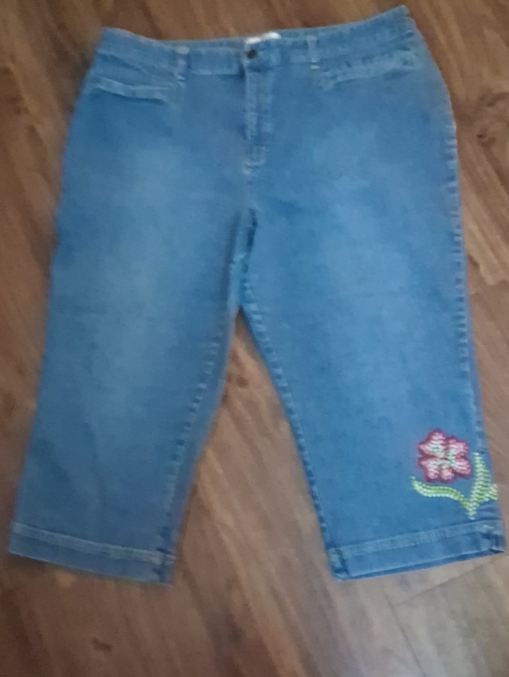 CJ Banks Stretch Blue Denim Cropped Jeans with Embroidered Flower